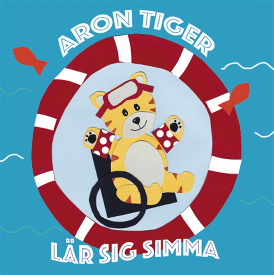 Aron Tiger lär sig simma